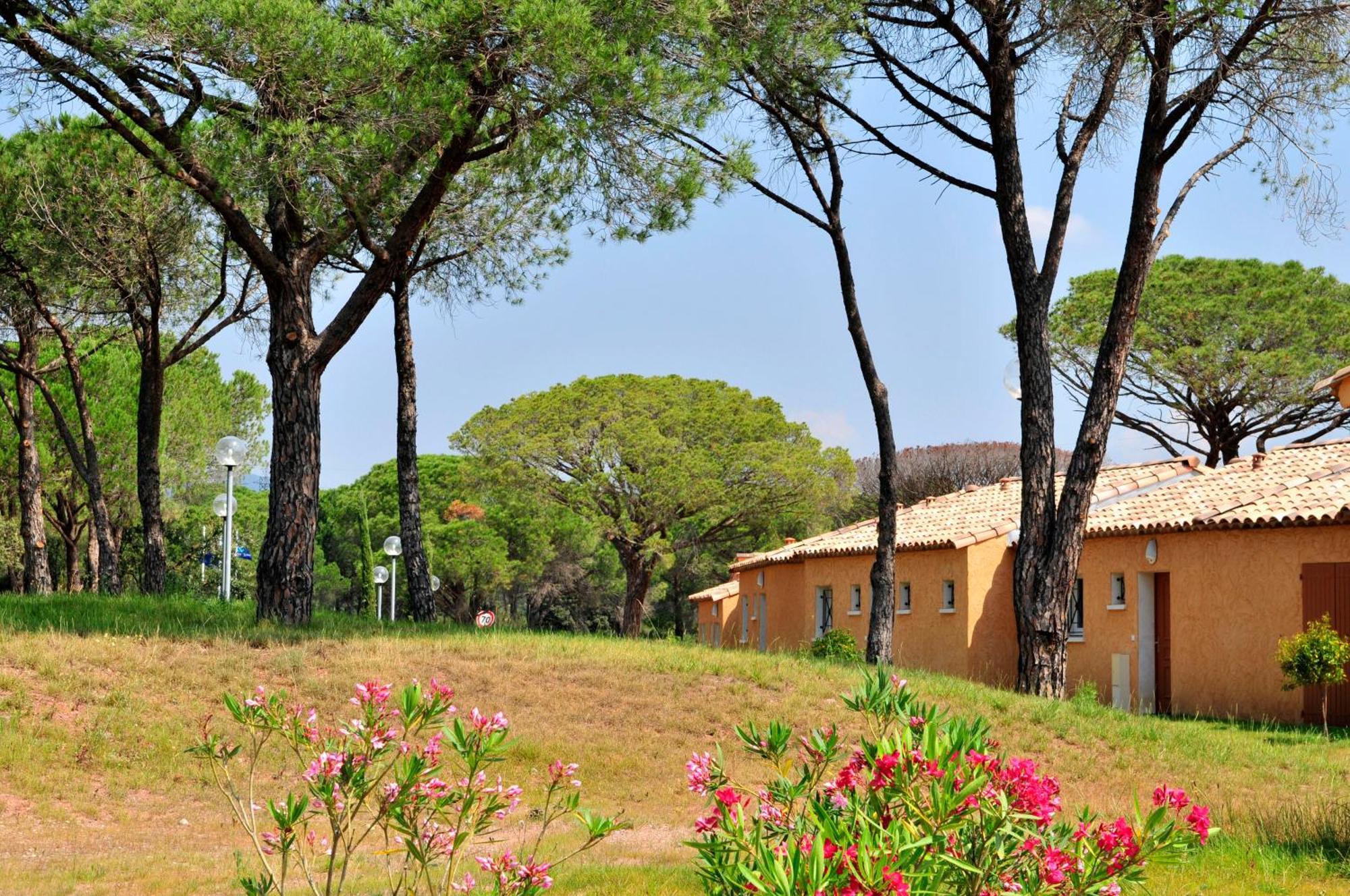 Résidence Goélia Le Village Azur Puget-sur-Argens Exterior foto